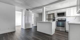 Bright & Updated 2BR Bottom Unit Duplex | White Kitchen & Stainless Appliances in Saint Petersburg Gallery 12