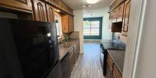 3 BED/2 BATH/2 CAR GARAGE: AVAILABLE NOW!! Gallery 24