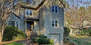Spacious Townhome in Five Oaks! Gallery 1