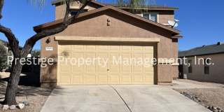 Want to call this 3 bedroom 2.5 bath Home in Sahuarita Yours? Gallery 1