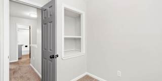 Beautiful 3 bedroom home in Pittsburgh available July 1! Gallery 21