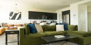 Fully Furnished 4B/2.5B in Far East Austin  (All Bills Paid) Gallery 7