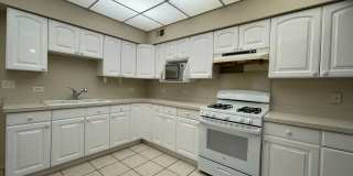 Nice and Spacious 1 Bedroom 1 Bath with Attached 1 Car Garage located in Wauconda! Gallery 11