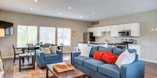 Deerfield Gallery 7