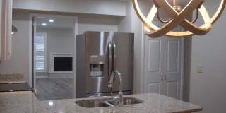 201 Ellwood St unit: 205 Gallery 17