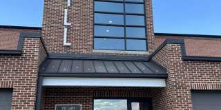 433 S Columbus Street Gallery 1