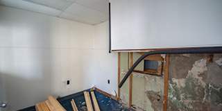 207 W KING Street Gallery 43