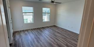 1045 Prominent Way - Edmond Town Center Gallery 23