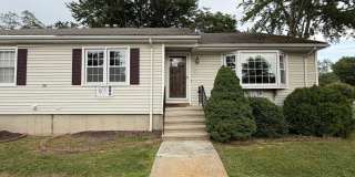 56 Janet Circle Gallery 1