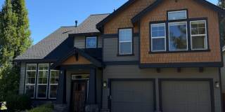 SW Bend - 3 Bed 2.5 Bath -Fenced-Corner lot-Amenities Gallery 3