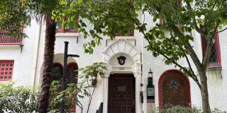 Capitol Hill Studio $1550.00, W/S/G included. La Flor Condominiums. Gallery 1