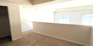 Beautiful, 2 story penthouse loft at the Manhattan condos on the south strip. Gallery 16