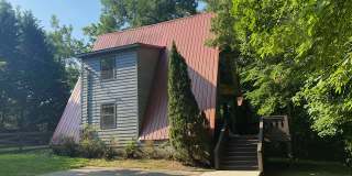 94 Daisy Lane Gallery 1