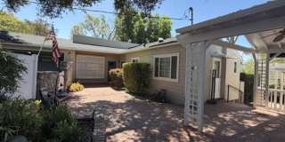 Spacious & Charming 3 Bedroom and a Den Home with Beautiful Updates Gallery 28