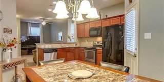 Room in 4 Bedroom Home at Red Bud Ridge Ln Gallery 1