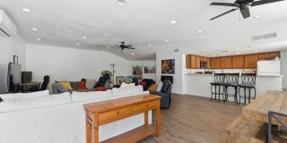 Central Phoenix Gem! Private Patio, Gated, Pool + Underground Parking Gallery 35