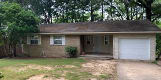 1306 E Twin Lakes Dr, Little Rock AR 72205- 3br 2ba with direct lake view Gallery 1