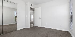 Mission Beach. 3 bedroom, 2.5 bath, 2 car garage, Gallery 28
