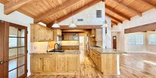 Beautiful Home, in Quiet Country Setting, Large, Private, Fenced Yard Space, with Landscaper Included! Gallery 12