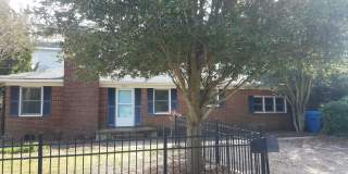 North End Rental just a Block from the Beach 3 Bedroom 2 Bath Ranch Home North End Rental just a Block from the Beach 3 Bedroom 2 Bath Ranch Home Gallery 1