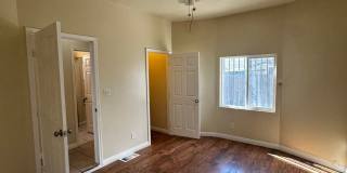 Welcome to 750 E 40th Pl Gallery 5