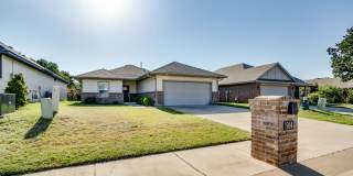 4 Bedroom 2 Bath Home in EDMOND (See Contact Info Below) Gallery 1