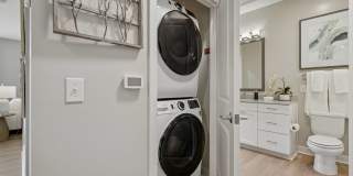 Matthews Square Apartments Gallery 15