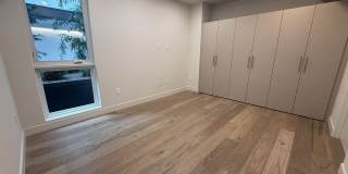 505 S Barrington Ave unit: 106 Gallery 14