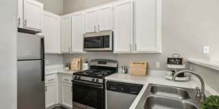 Sedona at Lone Mountain Apartments Gallery 2