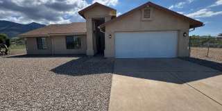 Beautiful 3 Bedroom 2 bath House with 1 acre and Solar - available now Gallery 1