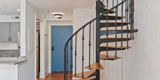 Charming 2/1 loft-style condo in the heart of Historic Downtown Charleston! Gallery 14