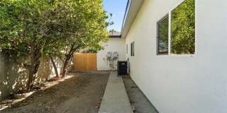 10730 Strathern Gallery 32
