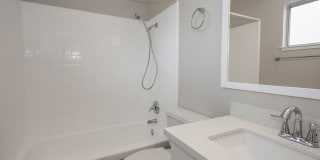 Monterey Townhouse Gallery 37