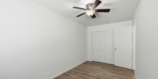 Las Flores Apartments Gallery 16