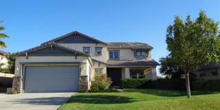 Large 4 Bedroom in the Bella Vista Tract offering 3437 sq. ft. Gallery 1