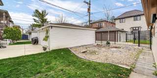 5740 N Lowell Avenue Gallery 21