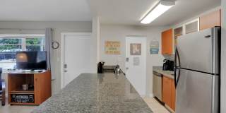 3212 NE 9th Gallery 8
