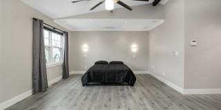 2542 WOODWARD Avenue Gallery 17
