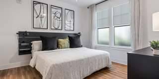 The Hadley Gallery 9