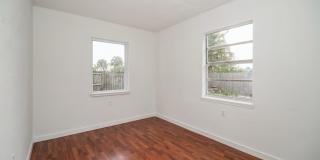 2154 Henry St Ne Gallery 2