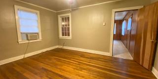 1 bedroom, living dining den near Central and Highland Gallery 8