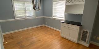 1068 Nichols St. ~ 2 bedroom / 1.5 bathroom town home ~ Near Cameron Village and Downtown Raleigh areas Gallery 4