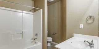 Great duplex in a great location Gallery 13