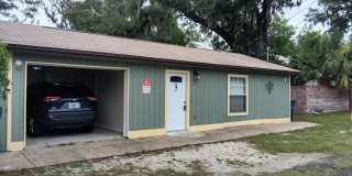 218 E 1st Ct unit C Gallery 1
