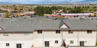 Spacious Sun-filled 3 bed 2.5 Bath Townhouse Gallery 37