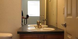 Beautiful 3 BR/3 1/2 BA Townhouse in Stonegate!! Gallery 32