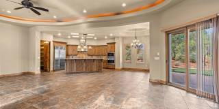 Beautiful Home in an Exclusive Gated Community Gallery 12