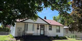 Audubon-Downriver Neighborhood 4 bedroom, 1 bath corner lot with large, fenced yard Audubon-Downriver Neighborhood 4 bedroom, 1 bath corner lot with large, fenced yard Gallery 1