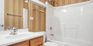 228 STATION PARK Circle Gallery 14