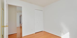 9575 DONNAN CASTLE Gallery 37